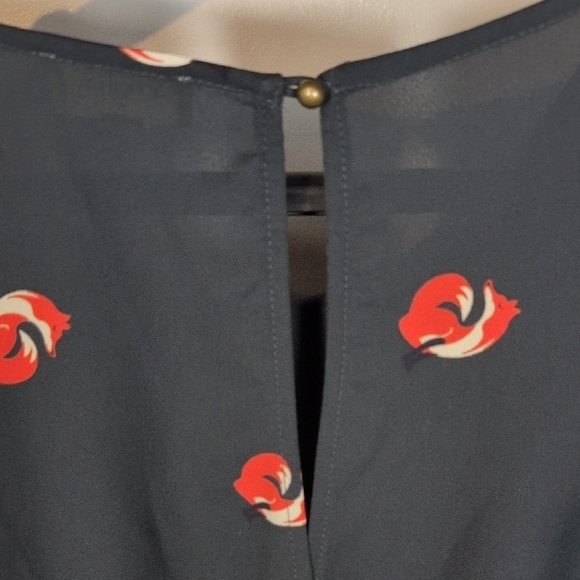 Everly Fox Print Romper - Picture 8 of 10